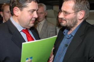 Greenpeace questioning Sigmar Gabriel on coal power plants