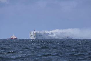 Fire on Fremantle Highway