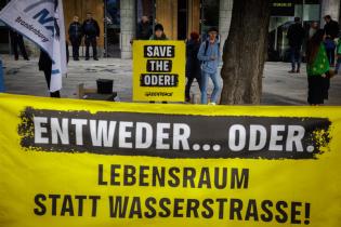 Protest against river Oder expansion