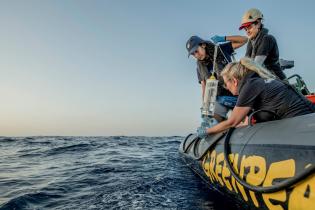 eDNA Research In The Pacific Ocean