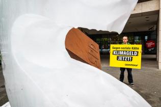 Climate money - Protest against social coldness - SPD Berlin