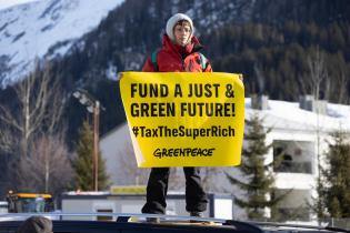 Greenpeace Activists Block Heliport Lago ahead of WEF, Davos