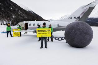 Greenpeace Activists Symbolically “Confiscate” WEF Participants Private Planes in Switzerland