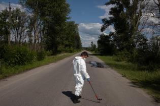 Examination around Chornobyl for Radioactivity