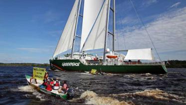 Die Rainbow Warrior auf Amazonas-Expedition erreicht Manaus, März 2012