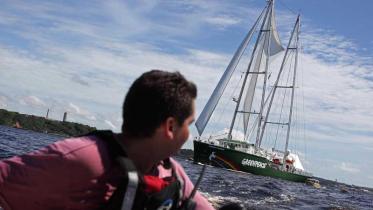 Die Rainbow Warrior auf Amazonas-Expedition erreicht Manaus, März 2012