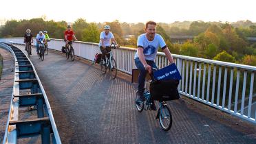 Fahrrad-Mahnfahrt von Frankfurt nach Wiesbaden