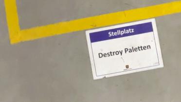 Bodenaufkleber "Destroy Paletten"