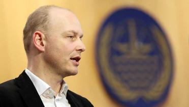 Tobias Münchmeyer, stellvertretender Leiter der Politischen Vertretung bei Greenpeace, als Beobachter beim Internationalen Seegerichtshof in Hamburg am 22.11.2013