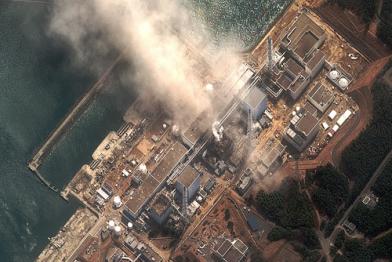 Fukushima 1 kurz nach der Explosion in Reaktor 3