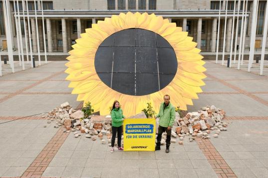 Oversized Solar Sunflower at Ukraine Recovery Conference in Berlin