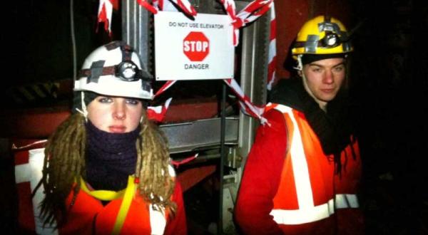 Aktivistien protestieren auf Kraftwerks-baustelle Eemshaven, 2010