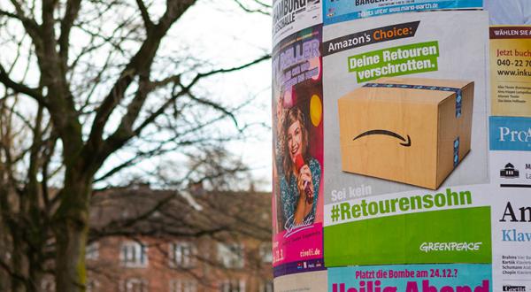 Plakat an Litfasssäule in Hamburg