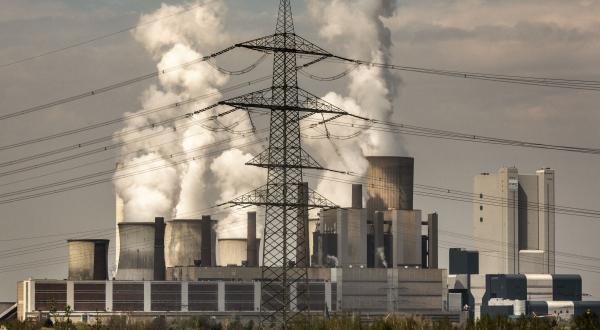 RWE Braunkohlekraftwerk Niederaussem