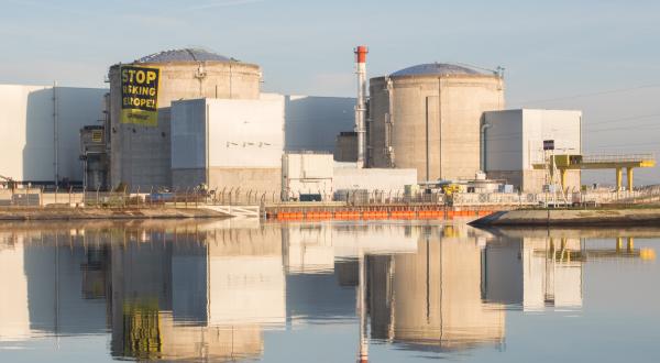 Protest von Greenpeace-Aktivisten am AKW Fessenheim