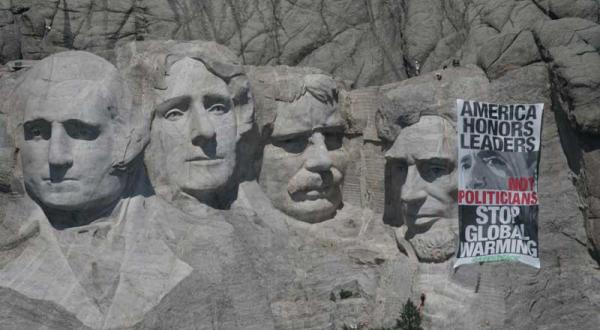 Kletterer am Mount Rushmore für den Klimaschutz, Juli 2009