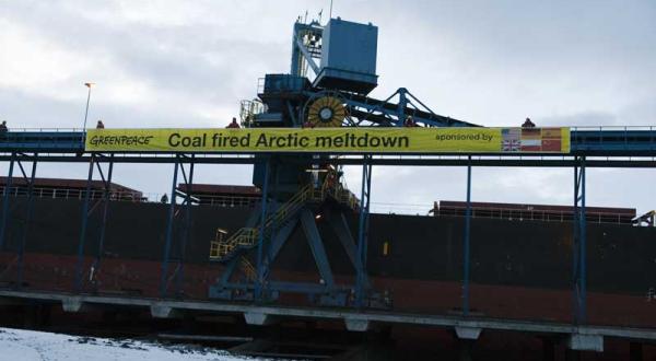 Protest gegen Kohleabbau in Svea bei Spitzbergen.Oktober 2009