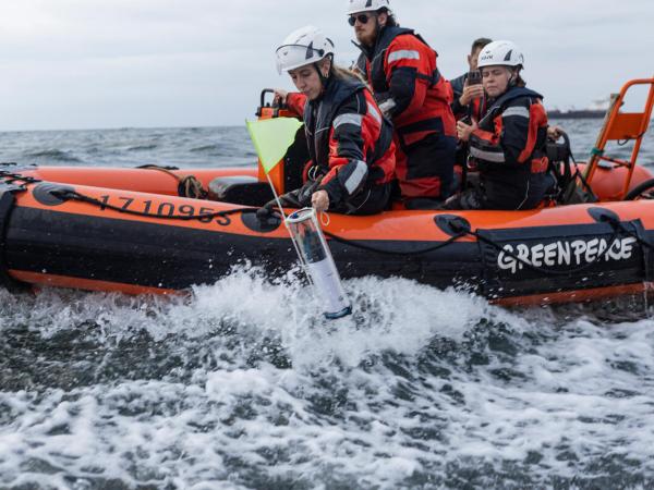 GPS Buoys Simulate Oil Spill after Potential Accident in the Baltic Sea